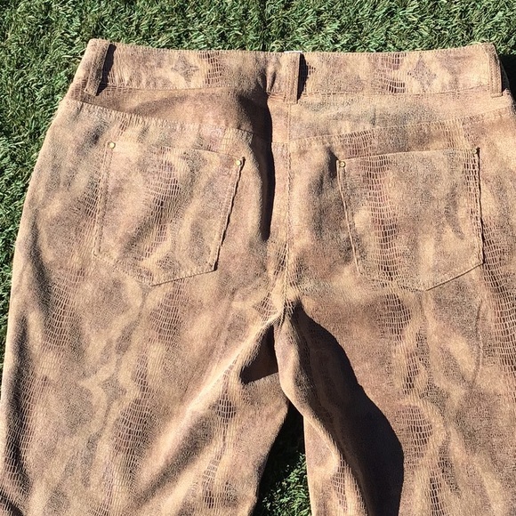 Chico’s Corduroy Snake Print Pants size 2.5 - Picture 4 of 6